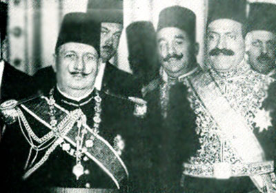 النحاس باشا بجانب الملك فؤاد